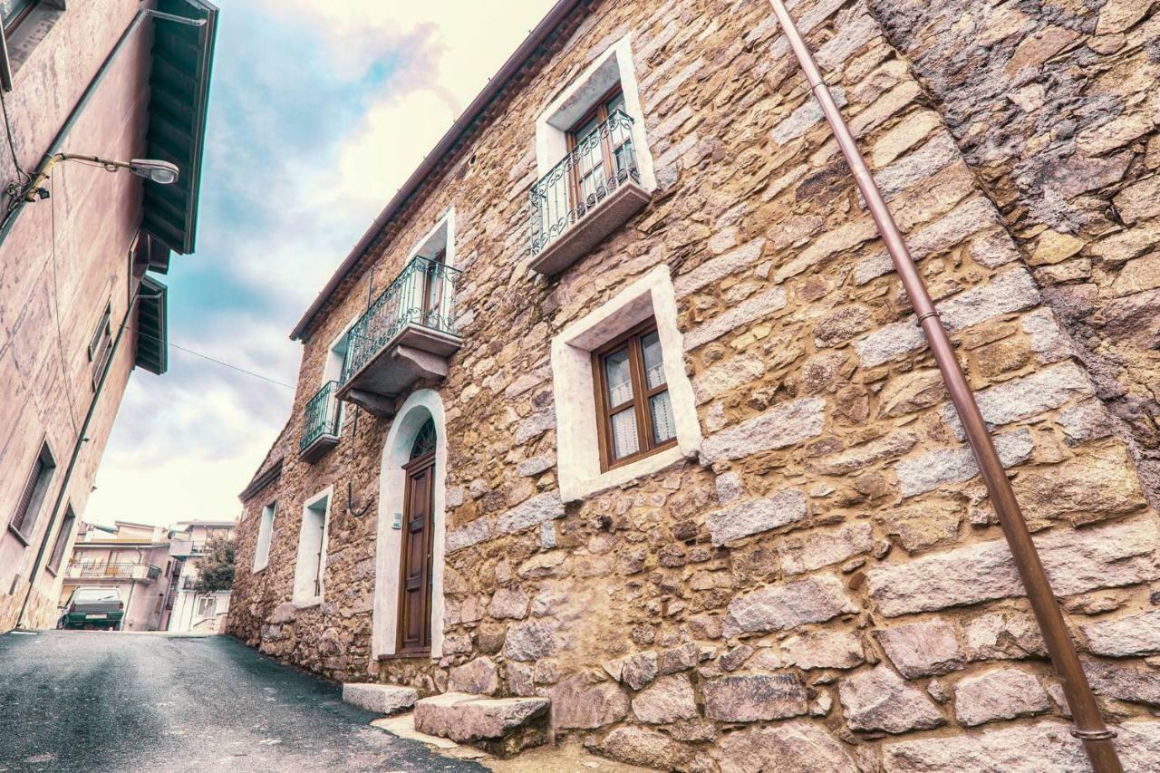 Bed and Breakfast Casa Masini Fonni Exterior foto